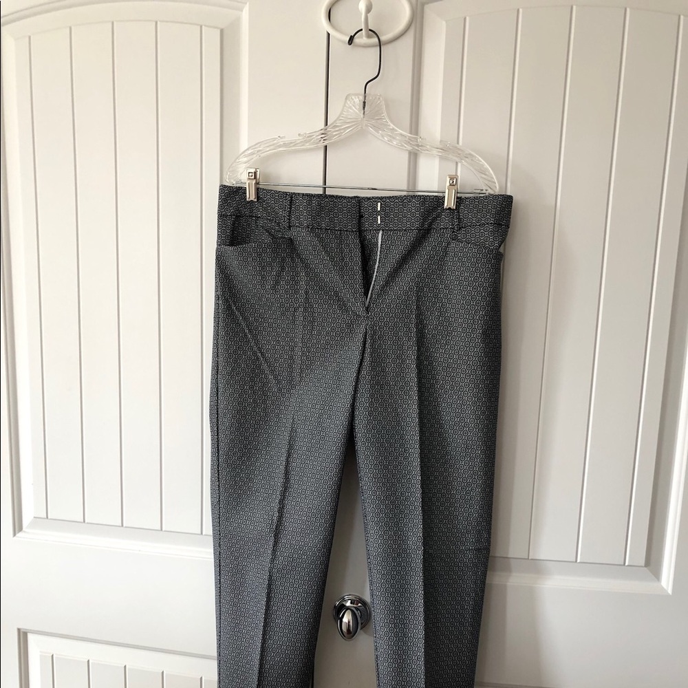 Fitted ankle pant